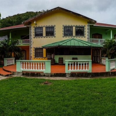 Hewanorra Gardens Airbnb (Vieux Fort)